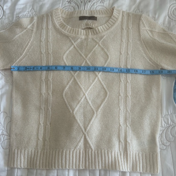 Cute Ivory Open Bow Back Sweater - Picture 4 of 5